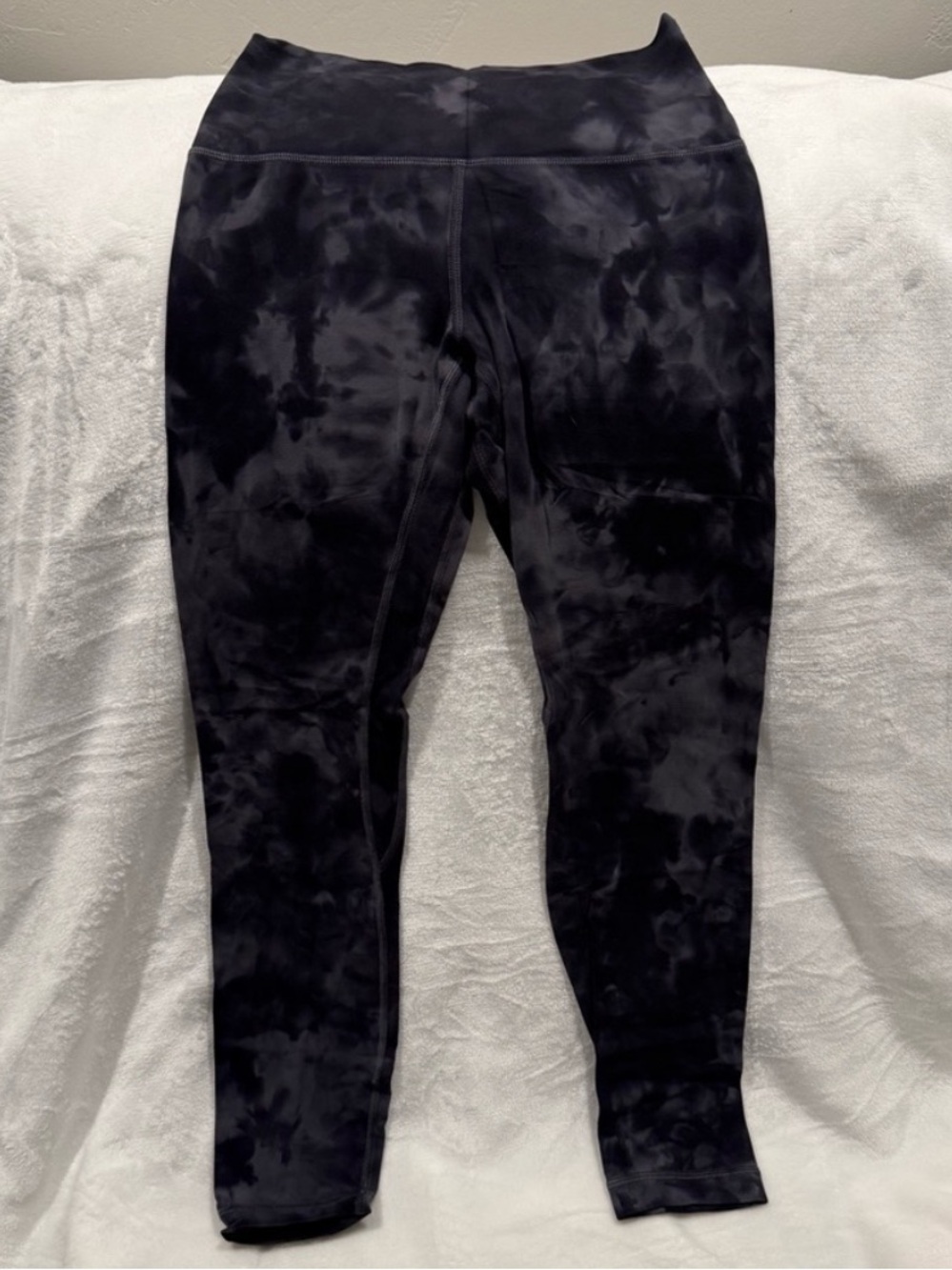 lululemon  align diamond dye size 4